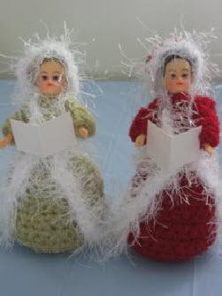 6-inch caroler dolls
