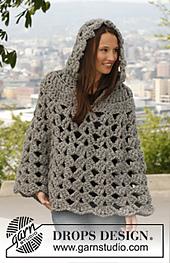 140-44 Raffinement - Poncho with hood in Polaris